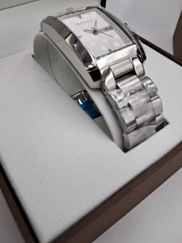 CROSS Men's Dress Watch with Stainless Steel Band - NEW - Needs Battery - Picture 4 of 6