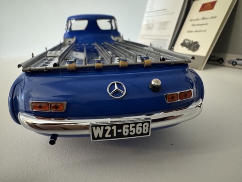 CMC M-036 Mercedes Benz 1954 Renntransporter 1:18 Race Transporter - Blue Wonder - Picture 20 of 23