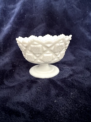 Vintage Westmoreland White Milk Glass Candy Nut Dish Old Quilt Pattern