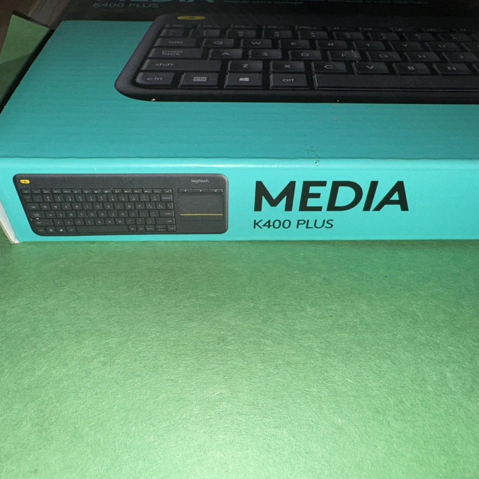 Teclado multimedia inalámbrico Logitech K400 Plus -NUEVO (Windows, Android y Chrome) Foto 3 de 3