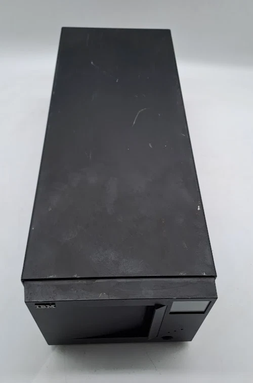 IBM 3581-H17 Tape Drive Ultrium LTO-1 Autoloader - Image 4 of 4