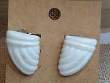 1-Pair Vintage Clip Earrings - 1" - White
