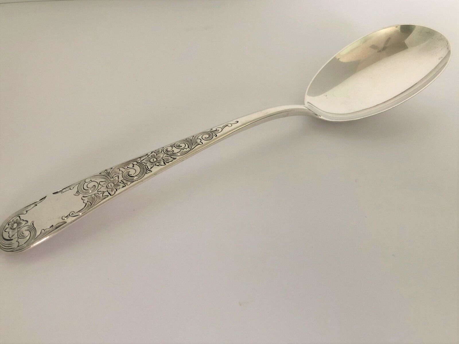 S. KIRK & SON OLD MARYLAND ENGRAVED STERLING SILVER SERVING SPOON NO MONO