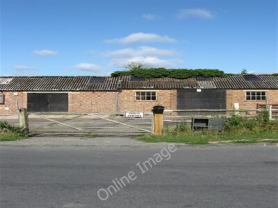 Foto 6x4 Careys Kuhstall, Broyle Lane Broyle Seite gehört mir nicht tho c2009