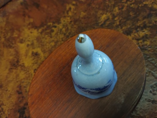 Campana blu in porcellana Country Cottage Currier e Ives - Foto 3 di 6