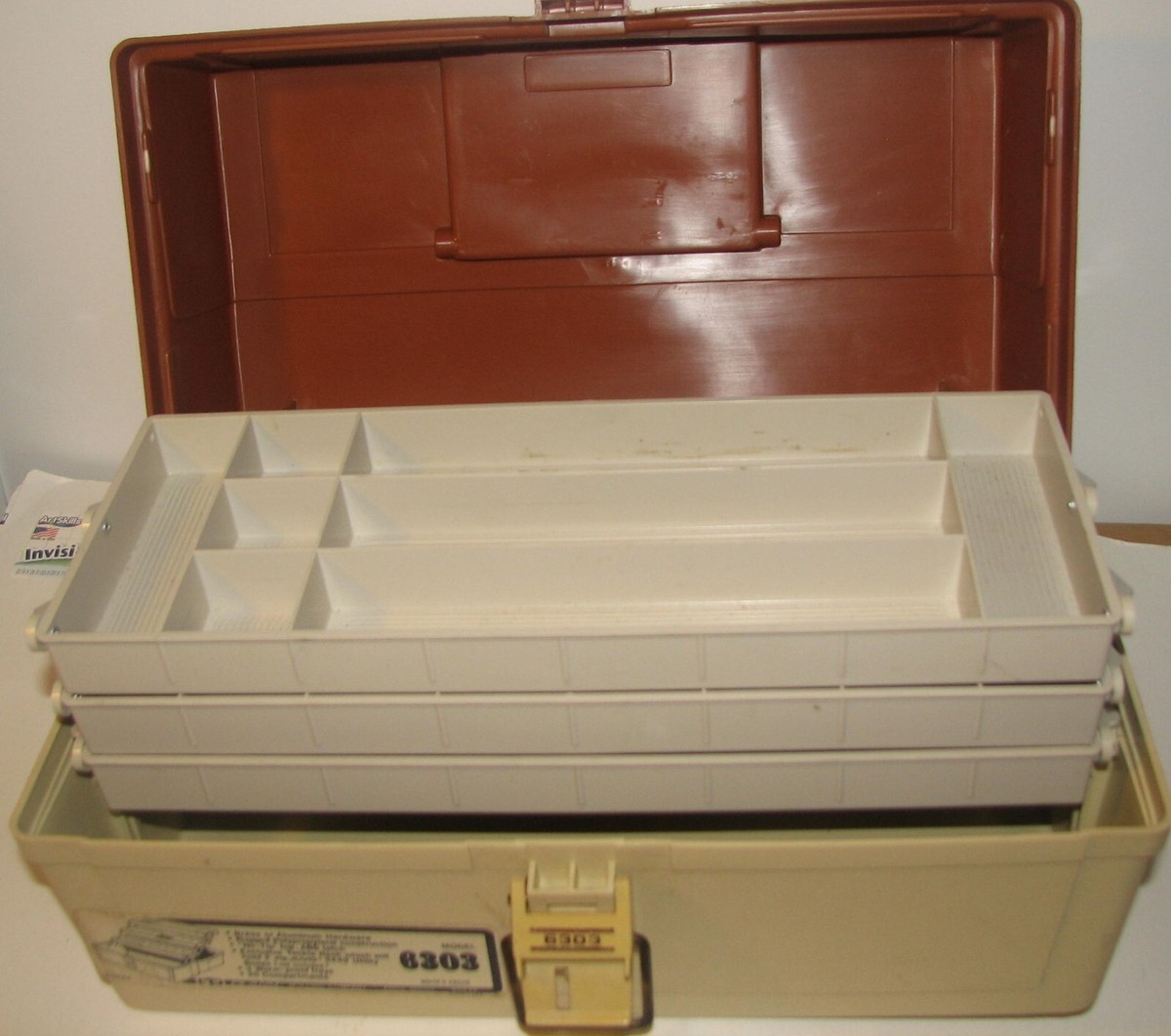 Ancienne Boîte De Pêche Plano 6303, 3 Niveaux Dépliable, Made In USA, état Comme Neuf