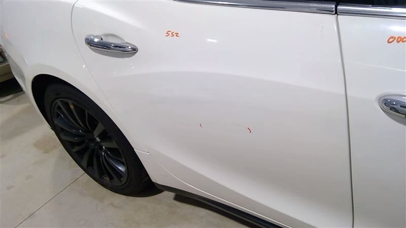 2014 Maserati Ghibli right PASSENGER REAR DOOR ASSEMBLY White 105949