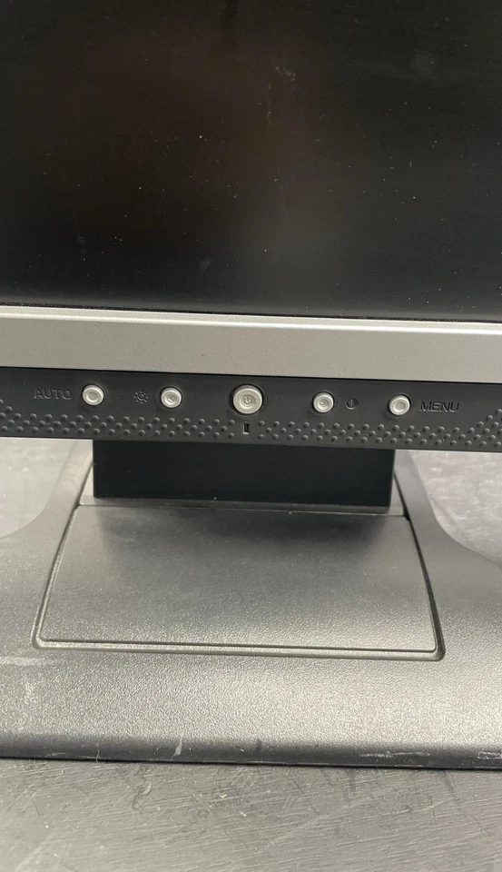 Monitor LCD de 15" pantalla plana Envision EN5600 TFT1560PS Foto 2 de 4