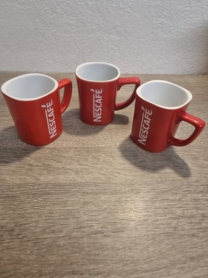 4xNescafe Tassen,Kaffeebecher in rot,weiße Schrift,runde Tassenform,Sammeltassen