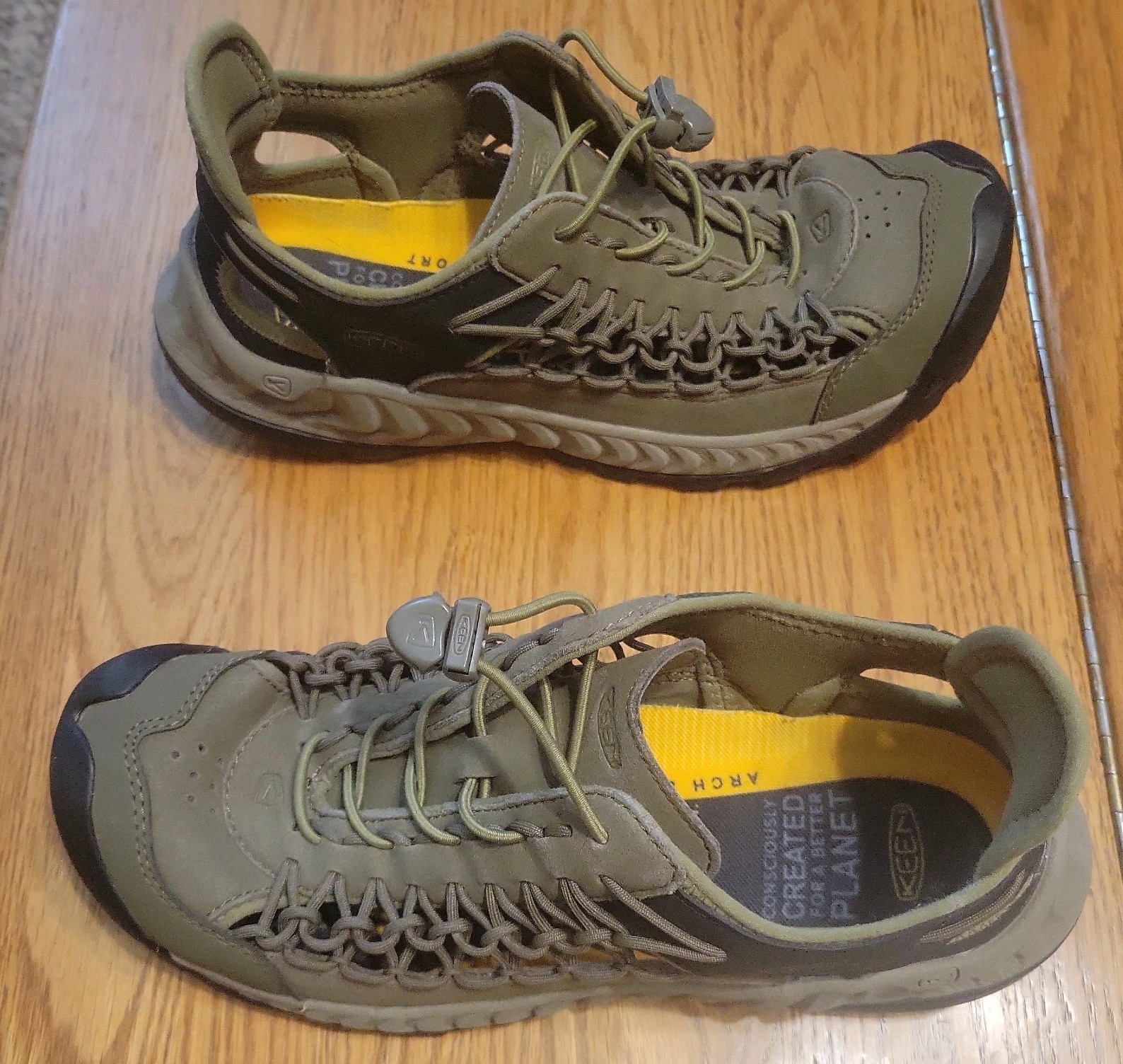 Scarpa da trekking Keen Uneek Nixs Timberwolf Plaza Taupe da uomo taglia 9 1027284