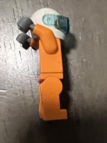 LEGO cty0826 Coast Guard City Female Rescuer Scuba Diver Mask Cracked Torso Arm