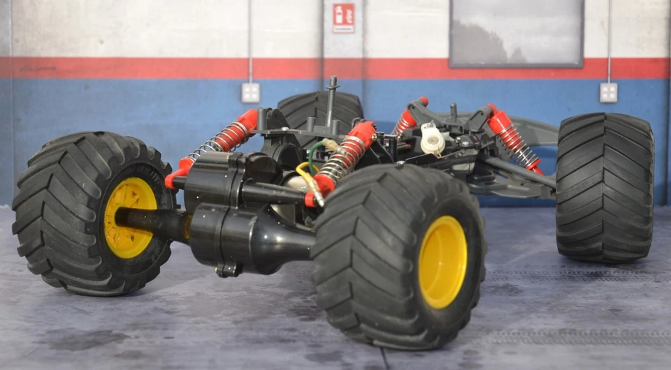 TAMIYA MAD BULL  DT-01  CHASSIS - Bild 3 von 4