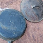 Wagner Ware Cast Iron Frying Pan Skillet 10.5 in with Lid Round Griswold steel