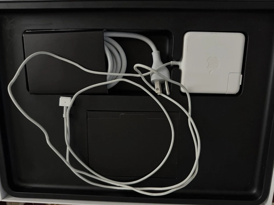 MacBook Pro 15"(256GB SSD, Intel Core i7-3615QM X4, 2.3GHz, 8GB RAM, NVIDIA... - Image 4 of 4