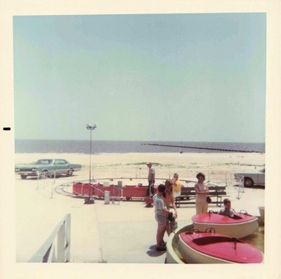 VTG Photo 1970 Biloxi Mississippi Sand Beaches Water Boat Ride Children 