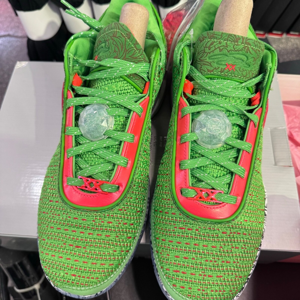 US 11 Men Nike Lebron XX 'Stocking Stuffer' Basketball Shoes