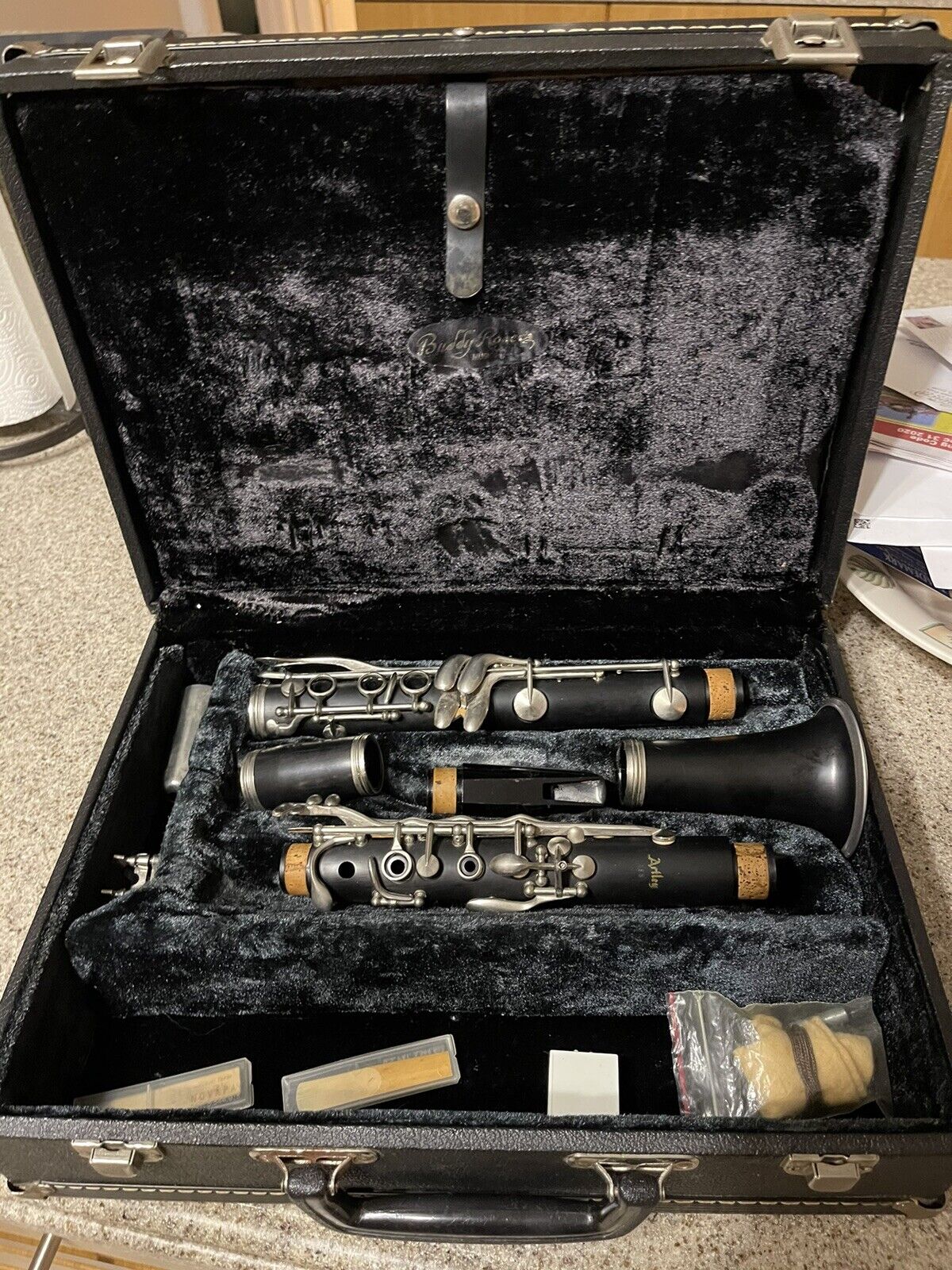 Vintage from 1970s ARTLEY Prelude 18S Clarinet W/ Hard Case & Books