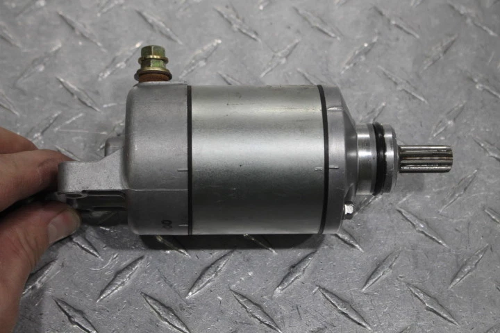 2005 SUZUKI GSXR600 ДВИГАТЕЛЬ СТАРТОВЫЙ ДВИГАТЕЛЬ -DC 12V 31100-35F90 - Изображение 2 из 4