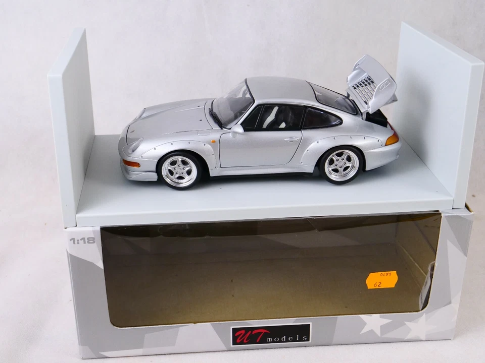UT Models - Porsche 911 GT 2 Street 1997 Silver 1/18 neuf en boîte  - Photo 3/4