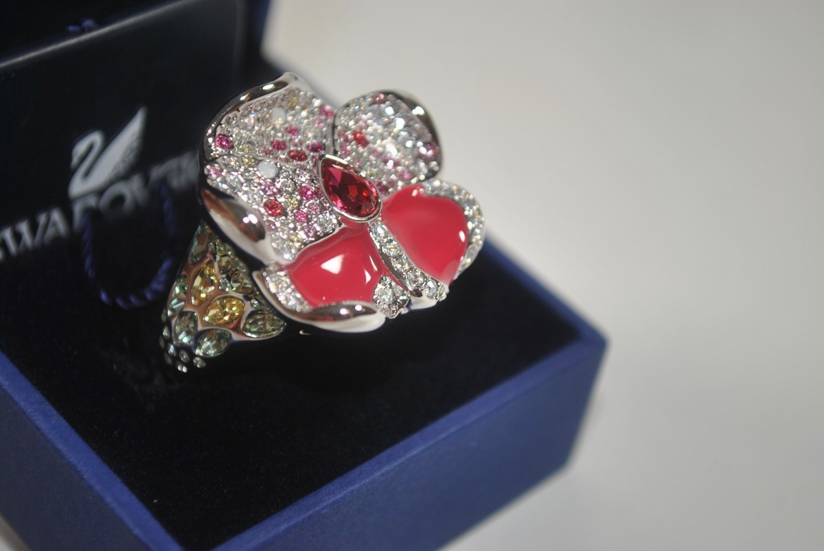 New in Box Swarovski Crystal Flower Rhodium Plated Nikita
