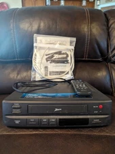 Zenith VCR VHS Player Recorder VRM4120 w Remote, Manual & Cord - Eats Tapes!