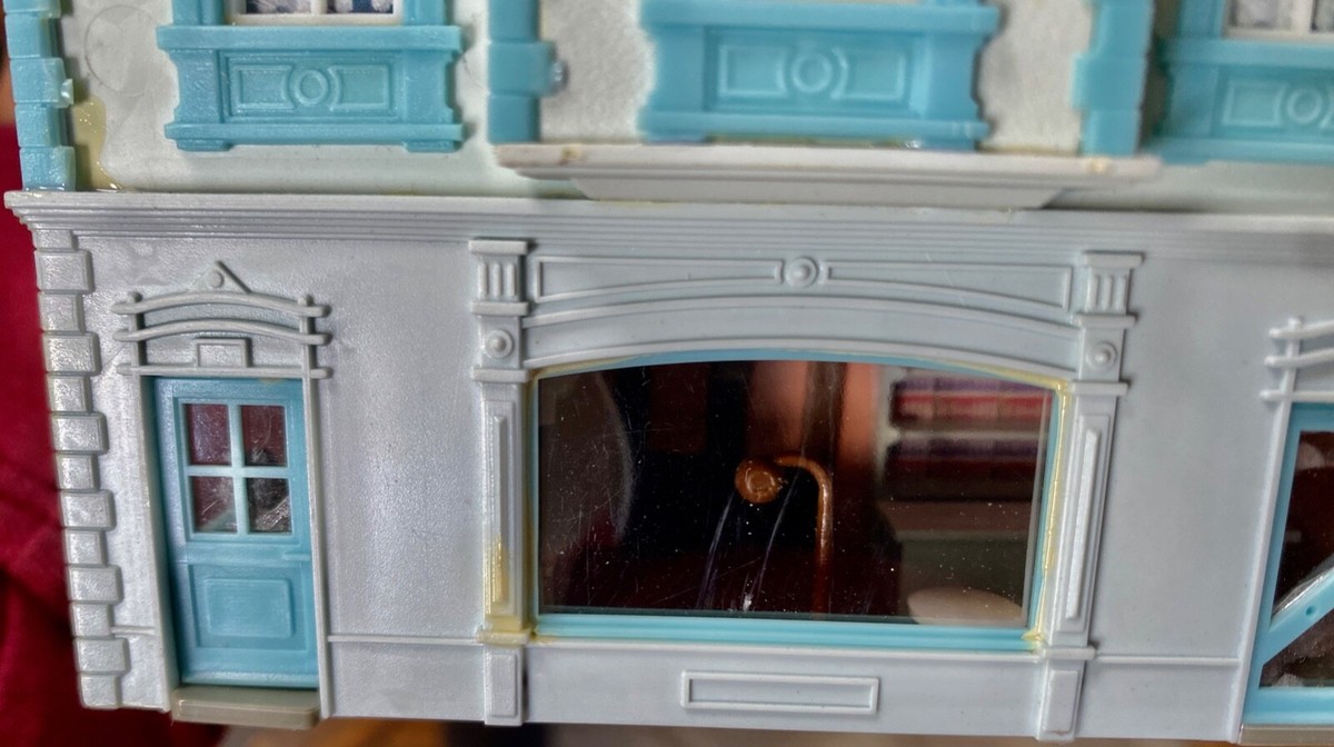 Faller H0 - Décor de train miniature (1) - Immeuble de ville/magasin d