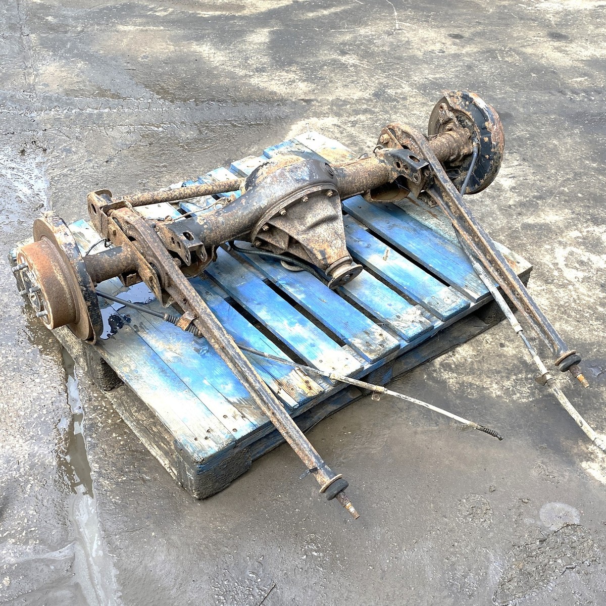 Rear Axle Assy for Mitsubishi PAJERO SHOGUN V24W MK2 2.5T | eBay