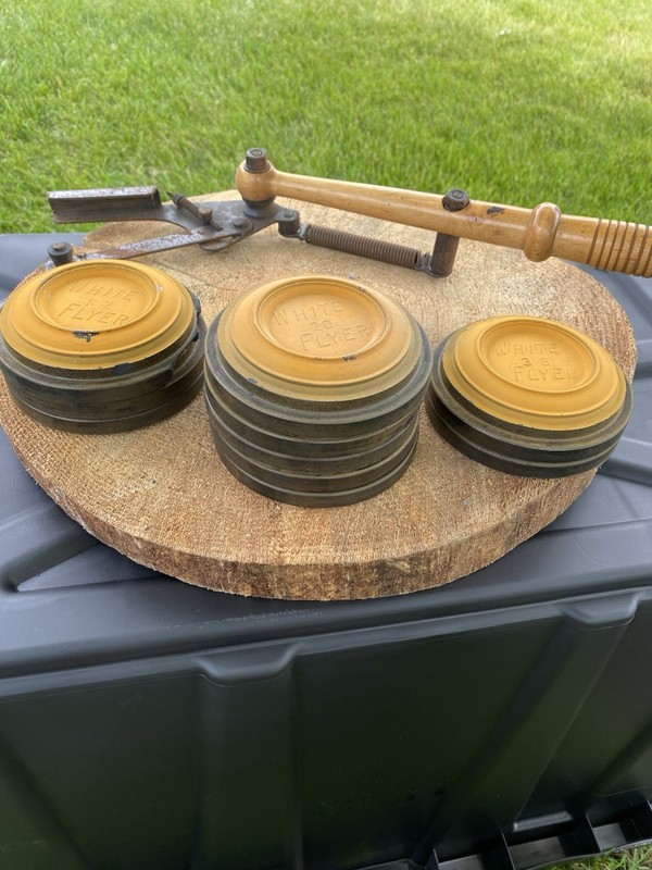 White Flyer Standard Clay Targets for Shotgun/Launcher  