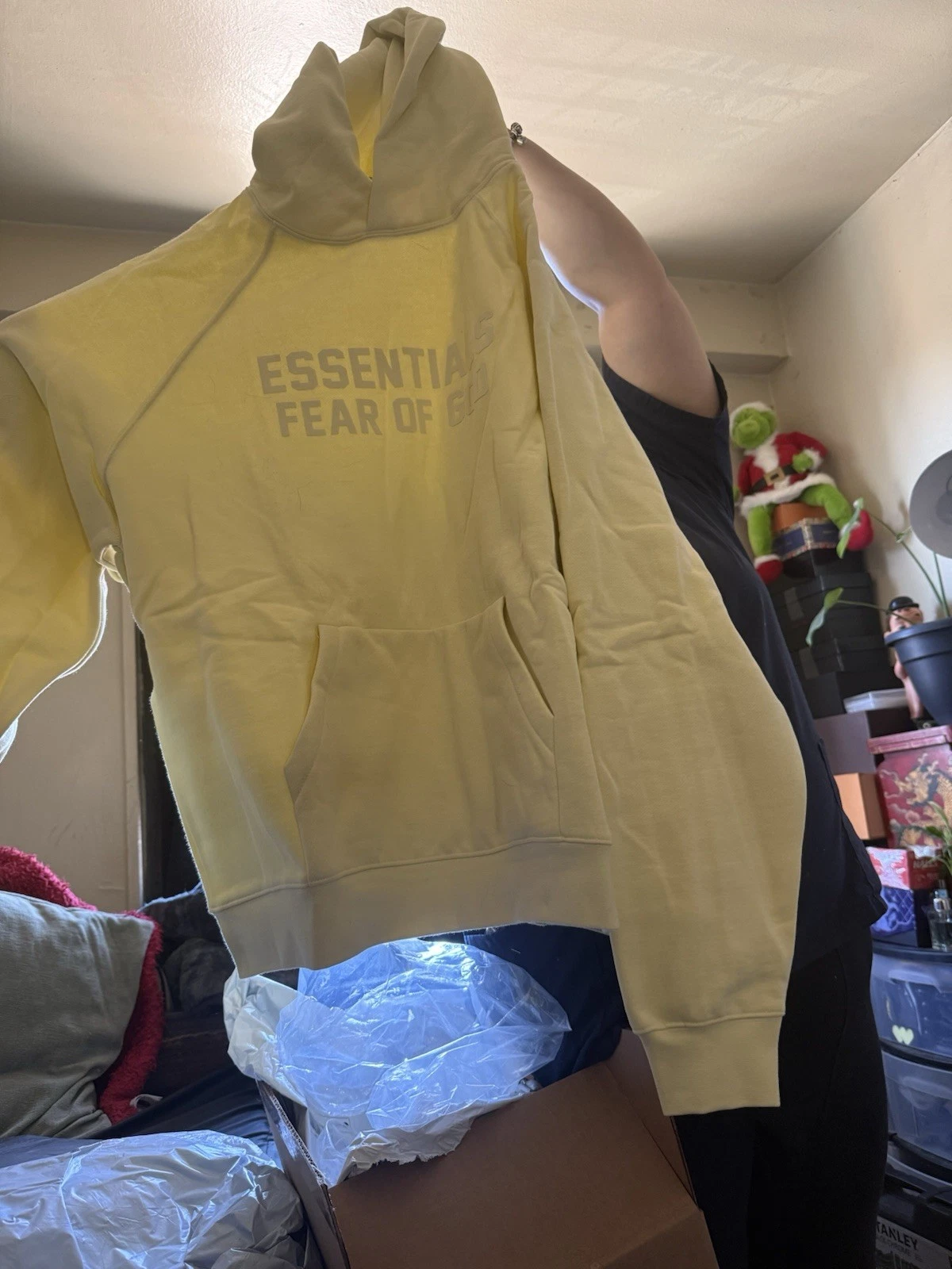 Felpa con cappuccio Fear of God Essentials Canary taglia Medium