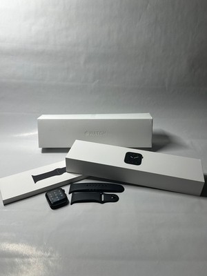 Apple Watch Series 5 (44mm, GPS) Schwarz - OVP, Gutes Band + Gewährleistung