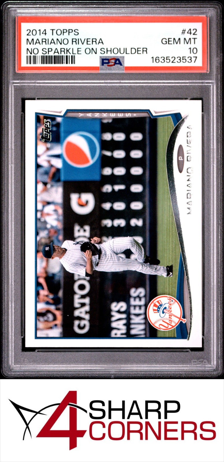 2014 TOPPS #42 MARIANO RIVERA HOF NO SPARKLE ON SHOULDER PSA 10