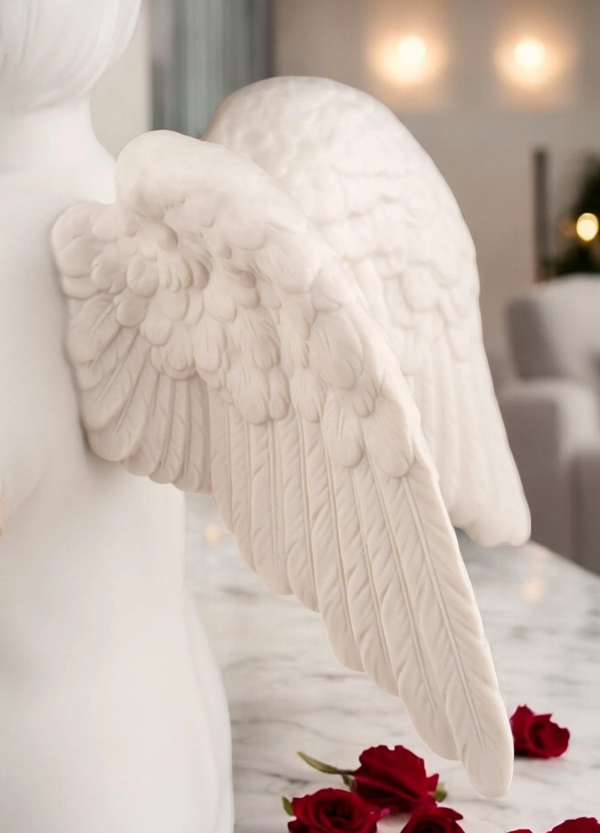Lladró Celestial Angel Figurine – Matte White Porcelain Angel