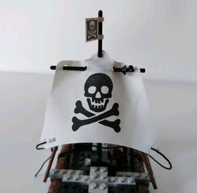 Lego 6261 Pirate Raft - Raft Raiders Pirates Complete with Instructions 