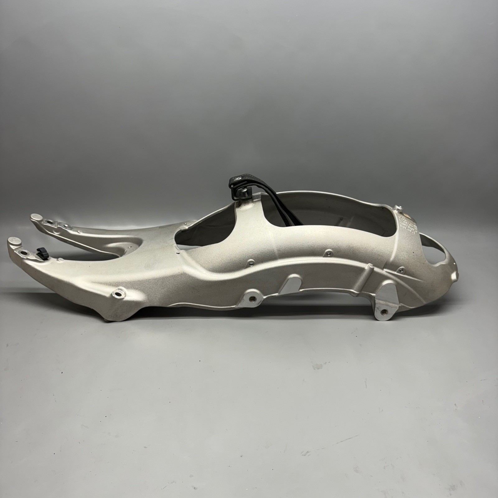 BMW R18 TRANSCONTINENTAL RAER FRAME 2020 2021 2022 2023 2024 OEM 9480772
