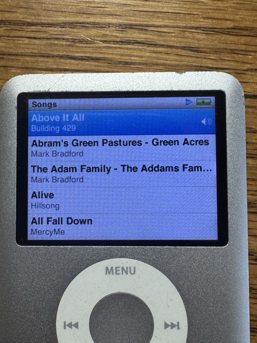 Apple iPod Nano - 8GB - Generation - Model A1236 WILL ONLY PLAY