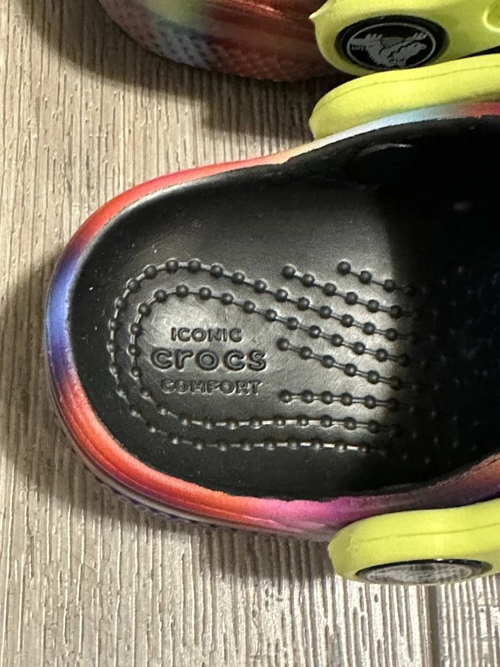 Novos tamancos Crocs icônicos conforto clássico criança tamanho C 5 tingimento de gravata - Imagem 4 de 4