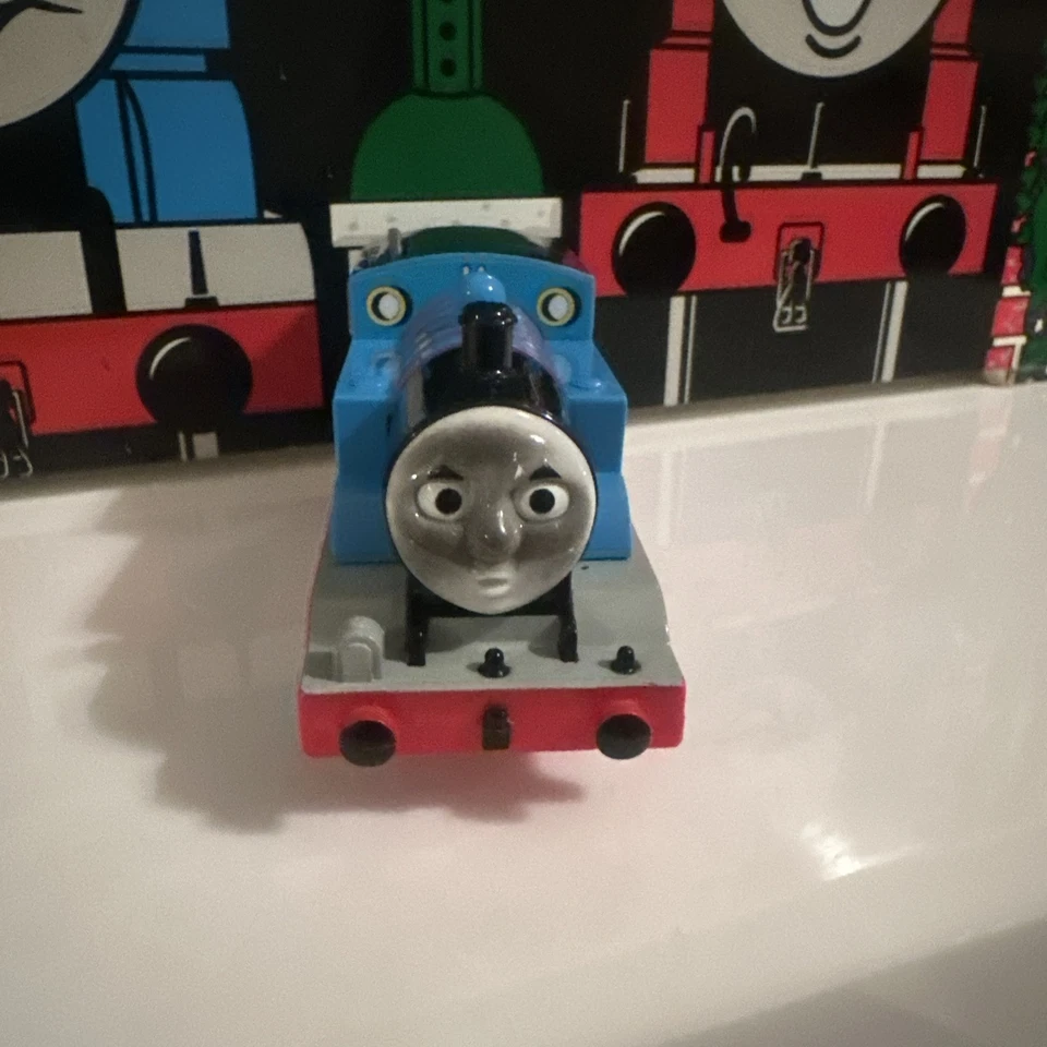 Thomas & Friends TrackMaster THOMAS EL MOTOR DEL TANQUE CGI CARA DE CARBÓN DIFÍCIL DE ENCONTRAR TOMY 1992 Foto 2 de 4