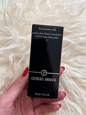 Giorgio Armani Luminous Silk Perfect Glow Flawless Foundation Shade 2 1 fl oz