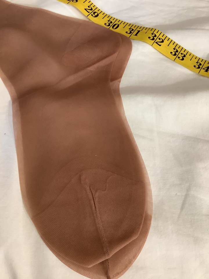 Vintage Main Line Garter Stockings Textualized Stretch Welt RHT NOS 9