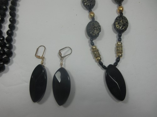 Konvolut Vintage Modeschmuck schwarz silberfarben Metall Halsketten Ohrringe - Bild 5 von 16