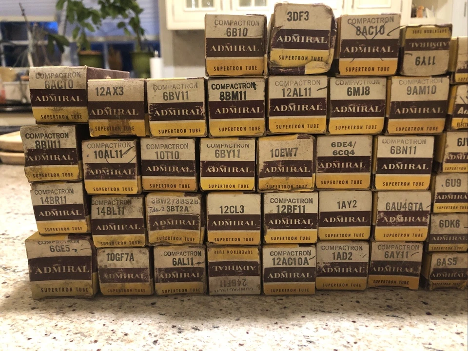 Admiral (90) NOS Nuevos Tubos de Vacío en Caja para Receptores y Amplificadores de Radio Foto 3 de 4