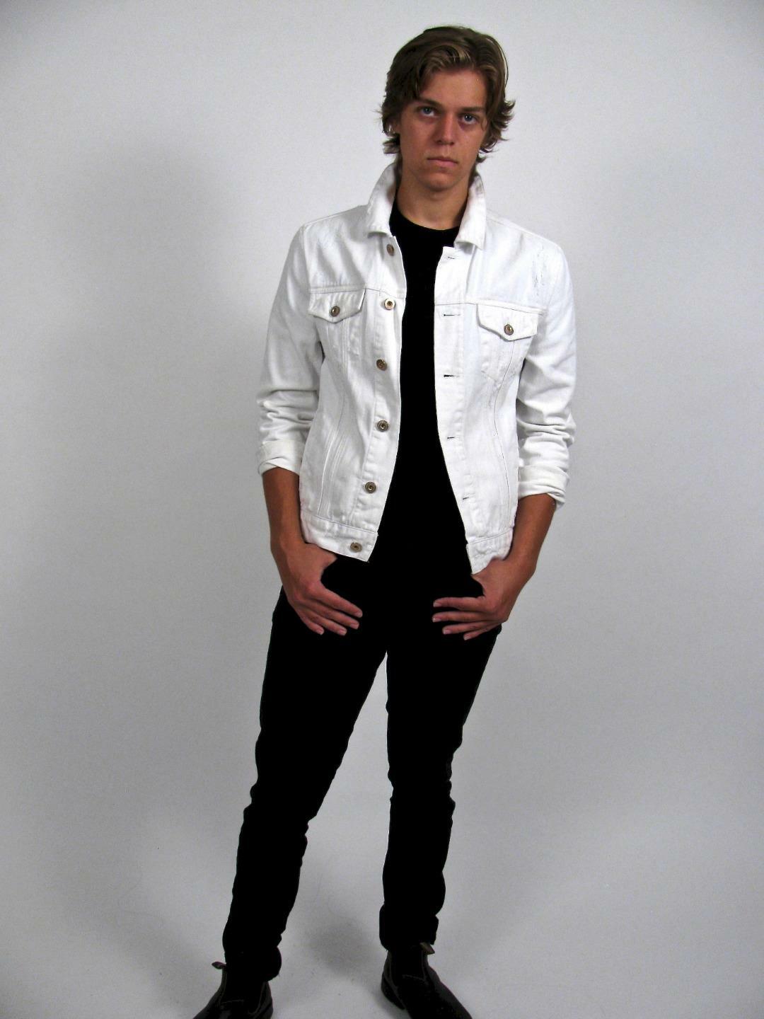 ZARA MAN WHITE JEAN DENIM JACKET RIVET BUTTON TRUCKER… Gem