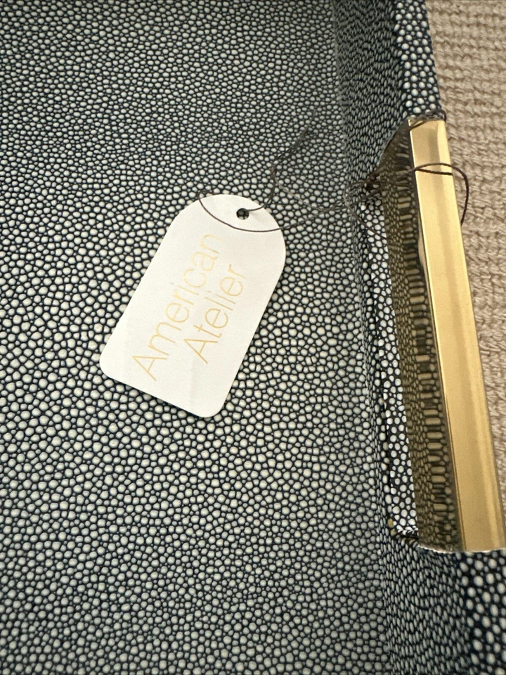 American Atelier 深蓝色灰色人造 Shagreen 装饰托盘带金色手柄 — 第 2/4 张图片
