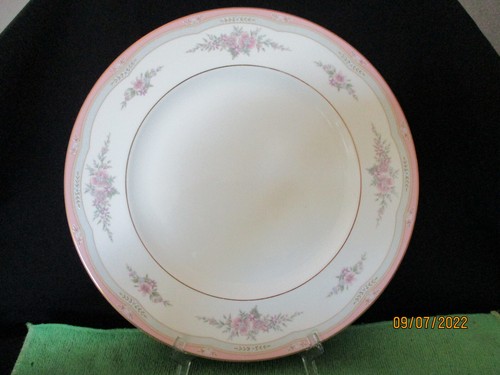 Wedgwood. Rosalie. Dinner Plate. (27.5cm). Made In England. 1989. - Foto 1 di 4