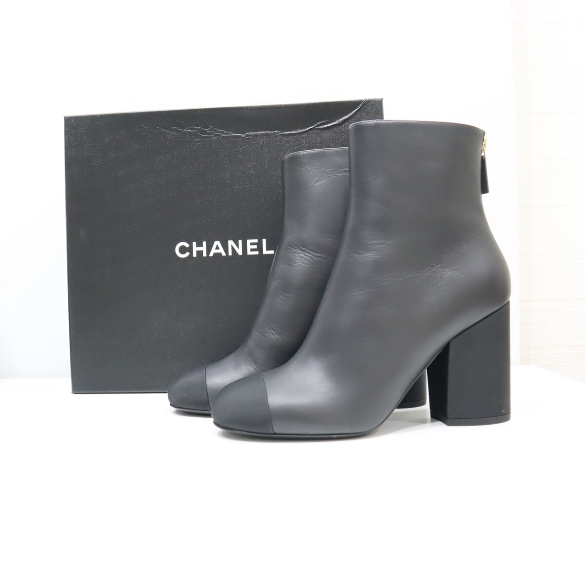Chanel short boots black G39529Y563319 size: 38 Coco Mark Chanel short boots black G39529Y563319 size: 38 Coco Mark