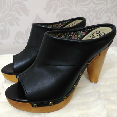 peep toe clogs wooden