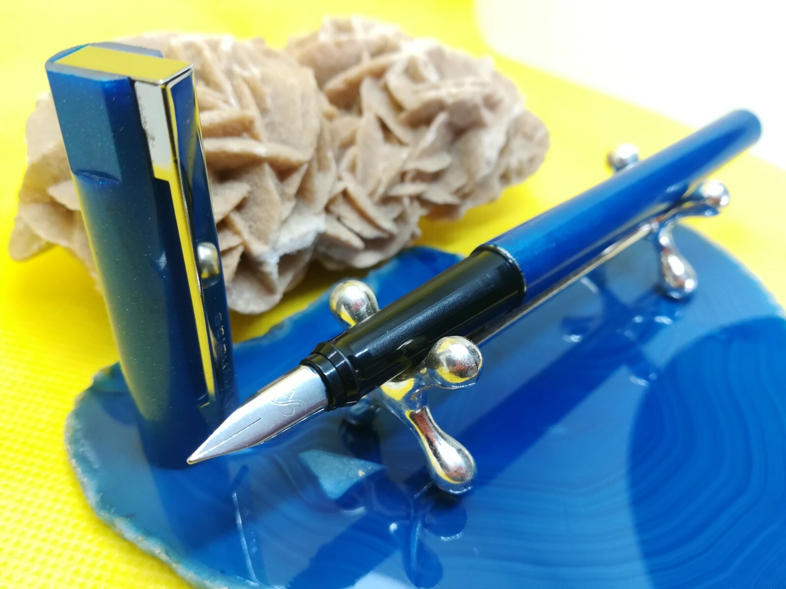 Fountain Pen Raynolds Metal Blue Color Body Nib Size F Original