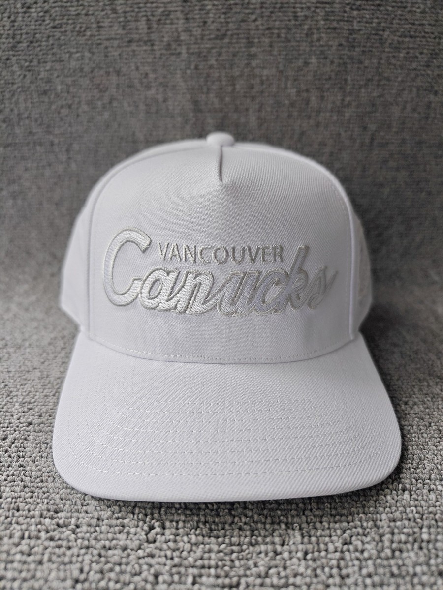 Mitchell & Ness Nostalgia Co Vancouver Canucks White Tonal Snapback Hat NHL