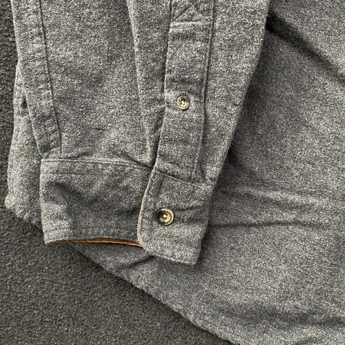 Legendary Whitetails Mens XL Long Sleeve Buck Camp Shirt Grey Flannel Pocket - Picture 4 of 17