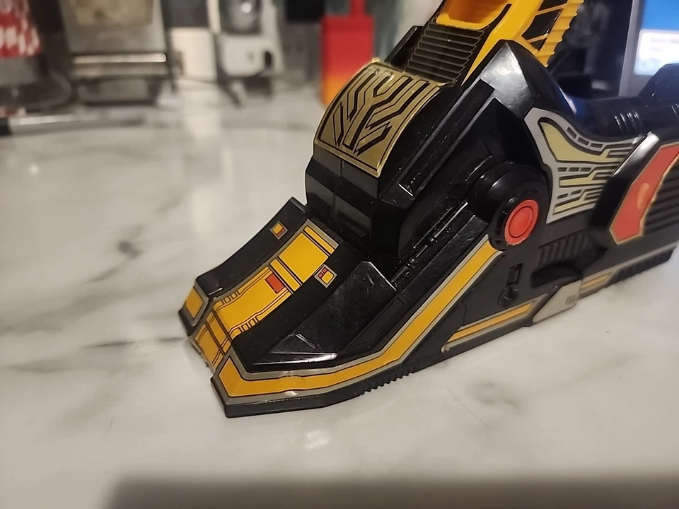 Power Rangers Yellow Ranger's Griffin Thunderzord 1994 (pierna izquierda) para Megazord Foto 3 de 4
